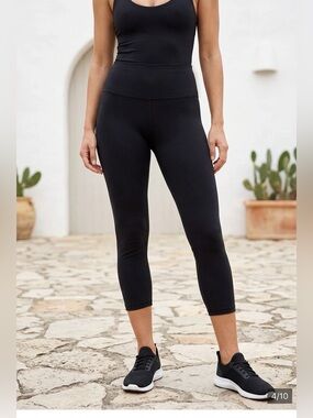 Yogalicious Workout Pants - Size Small